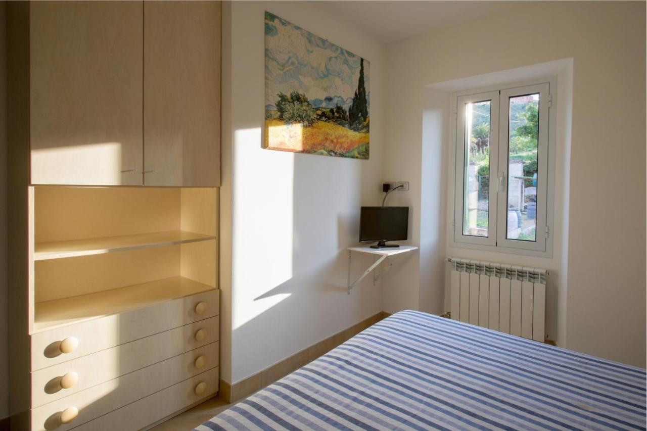 La Quercia Casa Vacanza Imperia Exteriör bild