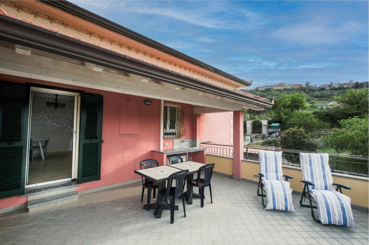 La Quercia Casa Vacanza Imperia Exteriör bild